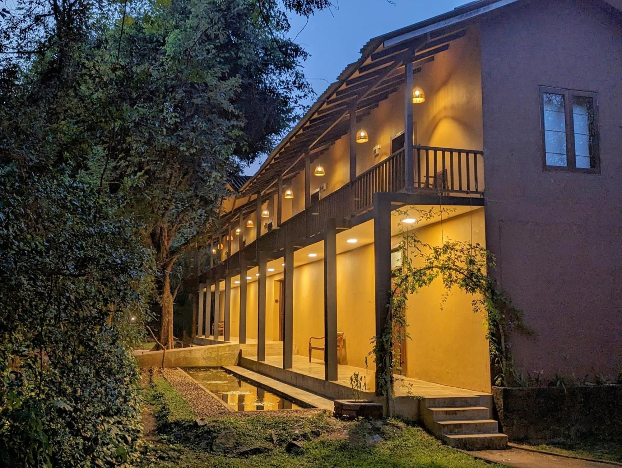 Pinthaliya Resort Sigiriya Exterior photo